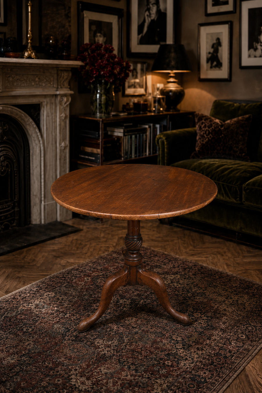 Antique Mahogany Tilt-Top Breakfast Table