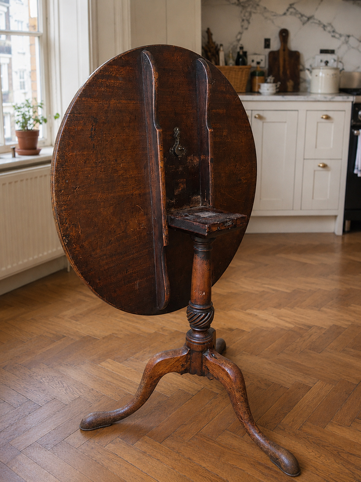 Antique Mahogany Tilt-Top Breakfast Table