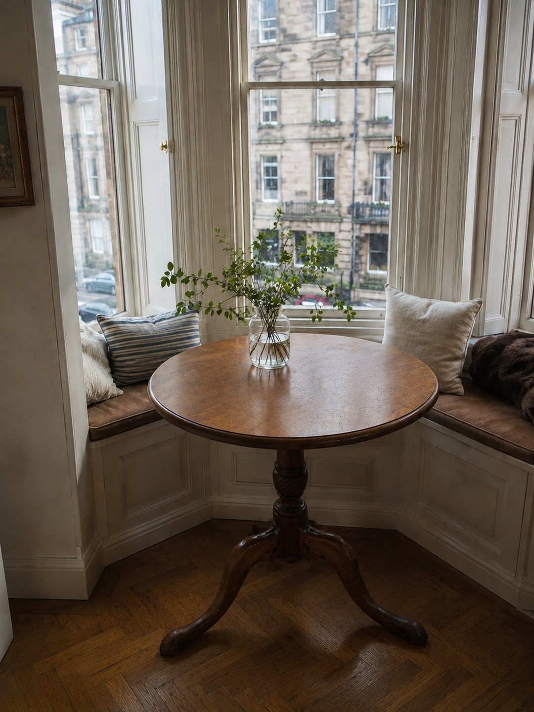 Antique Mahogany Tilt-Top Breakfast Table